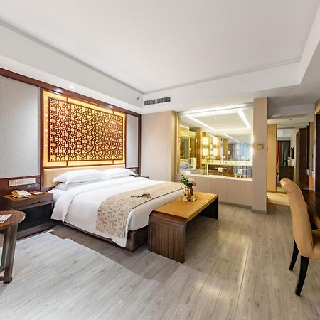 King Royal Hotel 雲浮市 エクステリア 写真