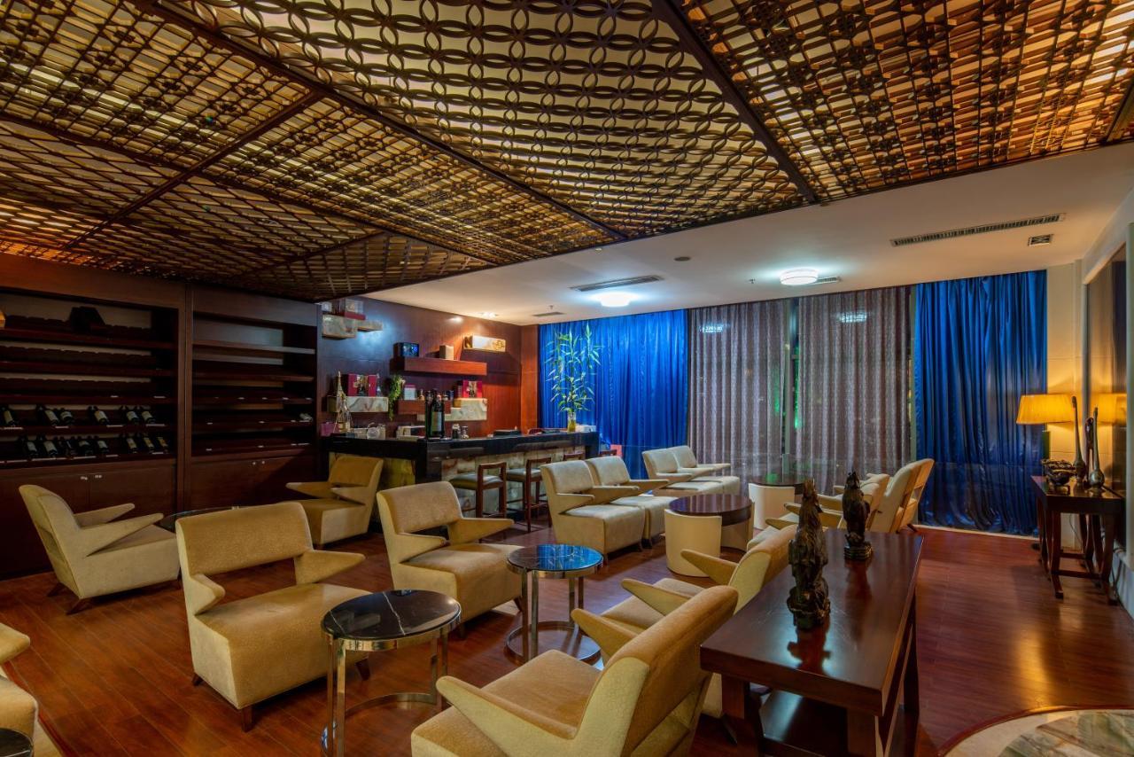 King Royal Hotel 雲浮市 エクステリア 写真
