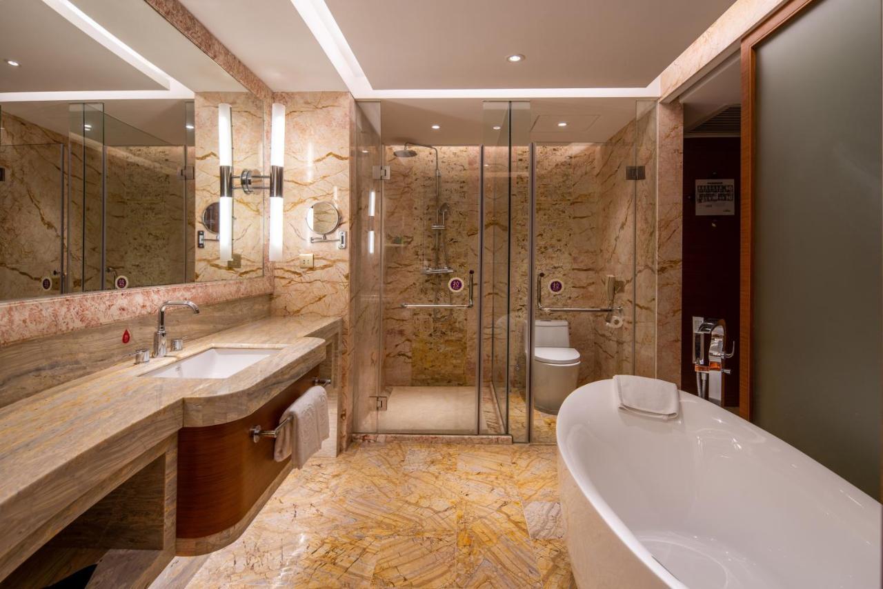 King Royal Hotel 雲浮市 エクステリア 写真