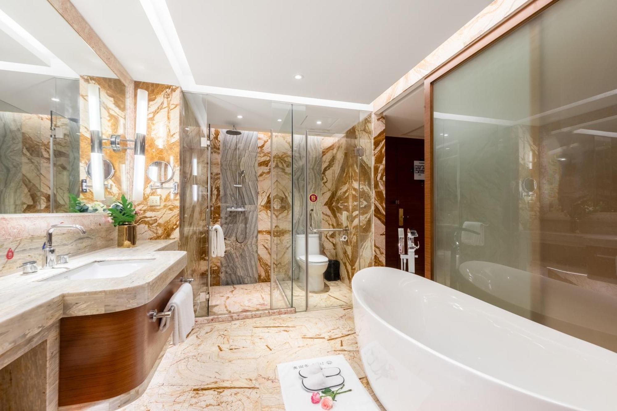 King Royal Hotel 雲浮市 エクステリア 写真