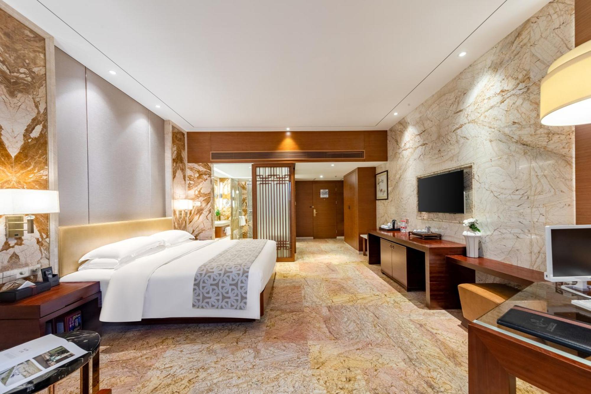 King Royal Hotel 雲浮市 エクステリア 写真