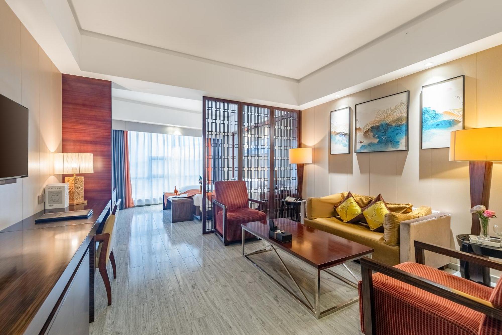 King Royal Hotel 雲浮市 エクステリア 写真